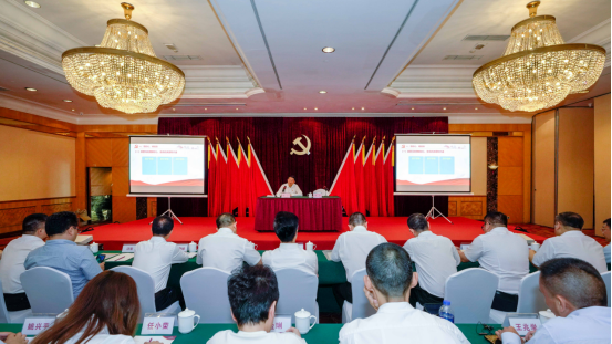 尊龙凯时集团任丁书记带头讲授“不忘初心、牢记使命”主题教育专题党课